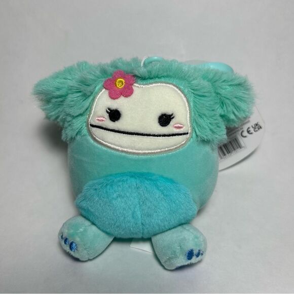 NWT Squishmallows Joelle The Bigfoot Clip On Plush Toy Stuffed Animal Backpack - Picture 1 of 5